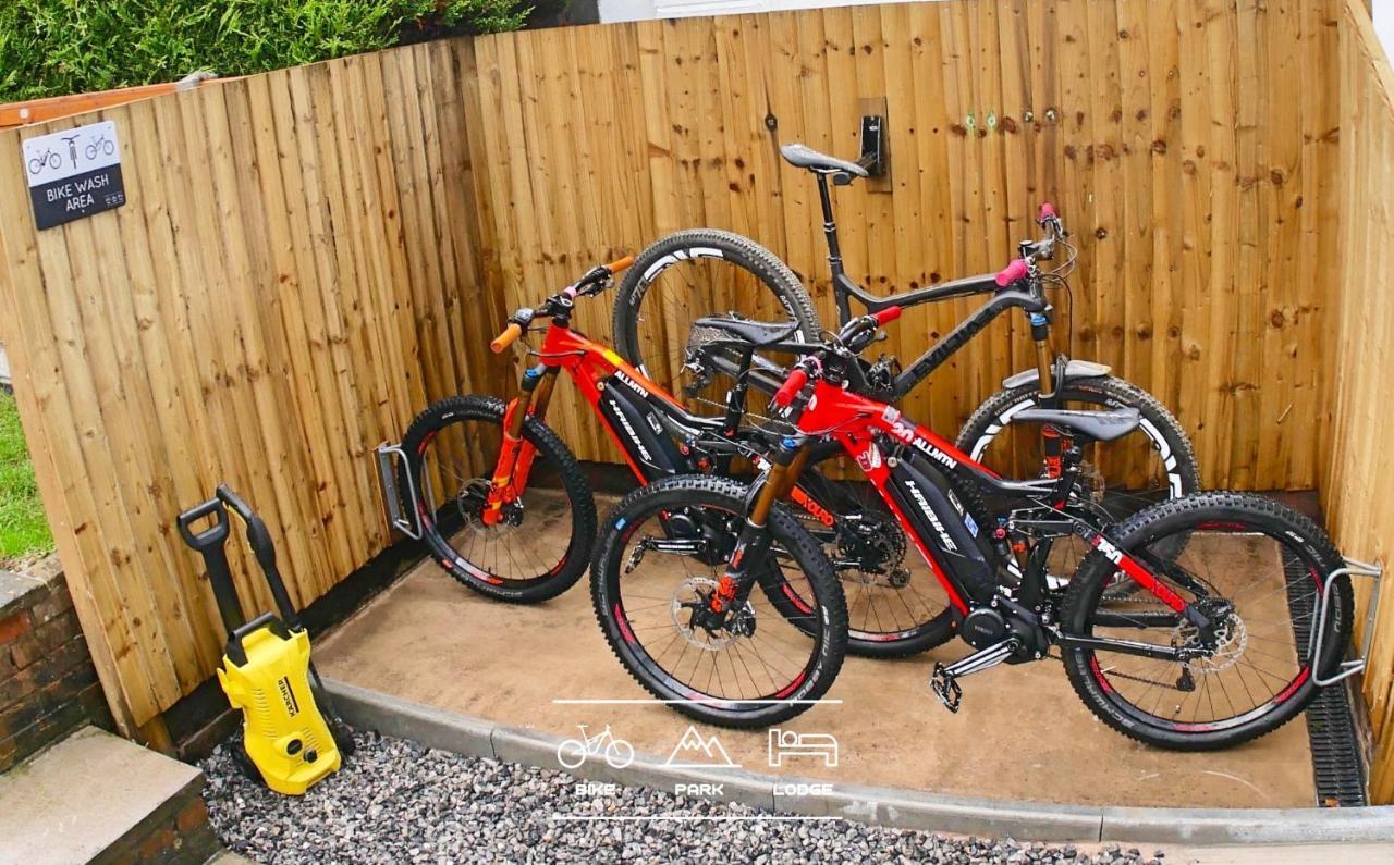 Bike Park Lodge Merthyr Tydfil Esterno foto