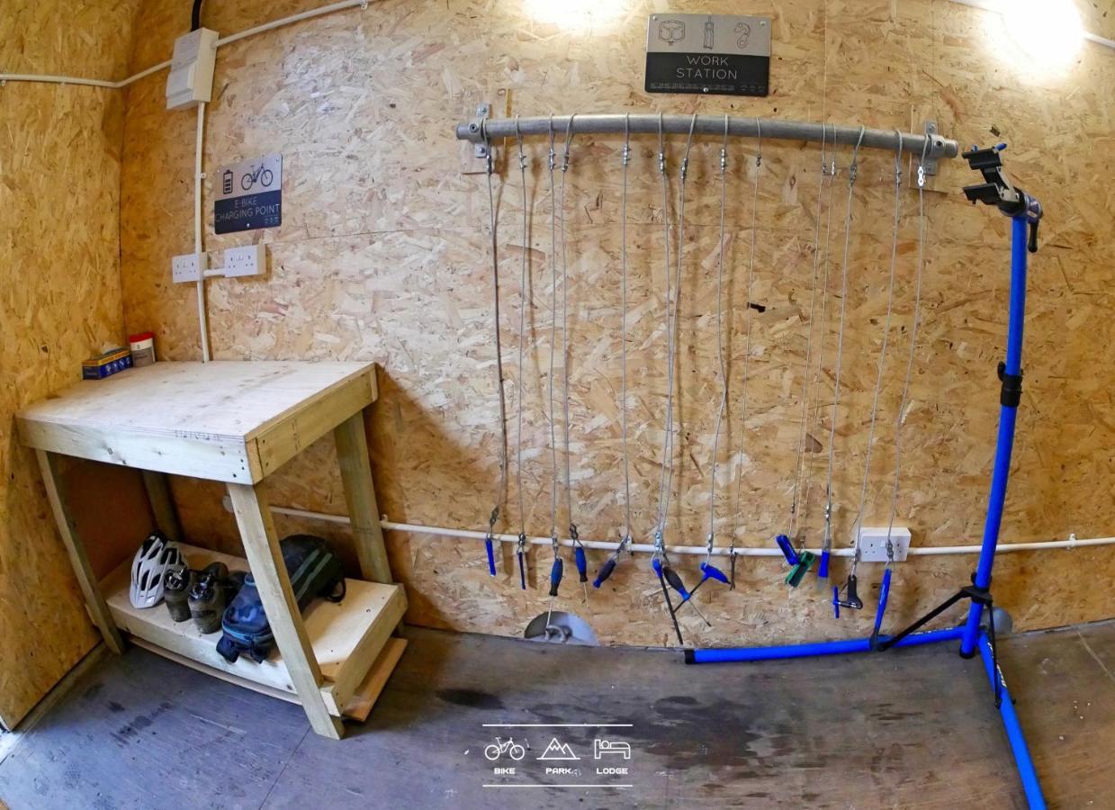 Bike Park Lodge Merthyr Tydfil Esterno foto