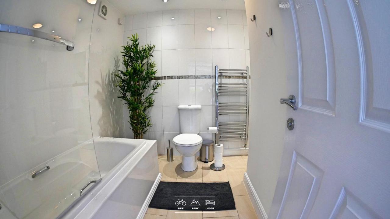 Bike Park Lodge Merthyr Tydfil Esterno foto